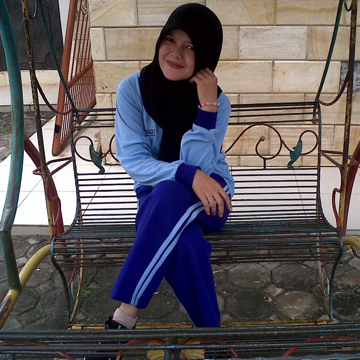 lusithuaudina's profile picture. 2b426396