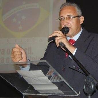 CREDIBILIDADE,HONESTIDADE E FIDELIDADE,ACOMPANHA A ÉTICA DE UM BOM HOMEM.