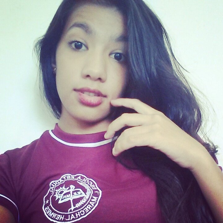 Facebook: Esther Freitas
Instagram: @Esther_princesa