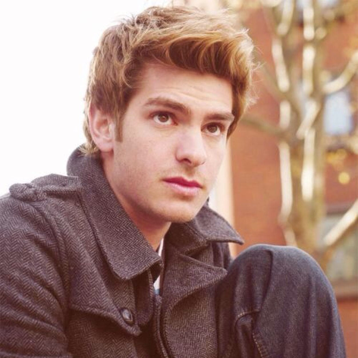 My name is Alex Simons. But please call me Alex. I don't know who side i'm fighting for. Hope or fear. #RP #Single