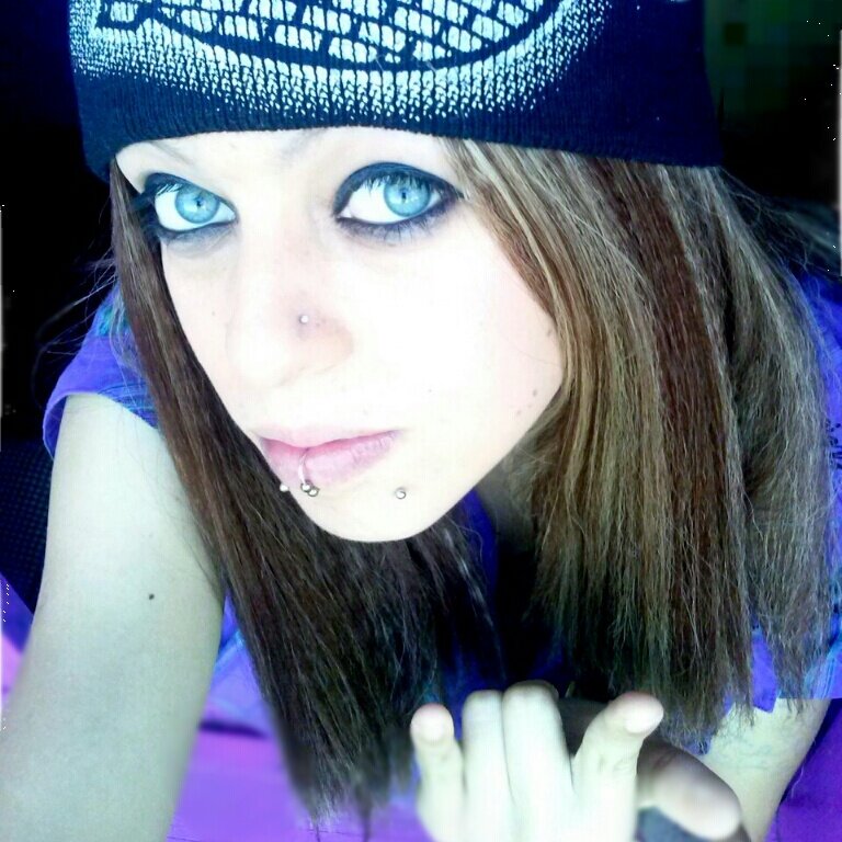 Cover de Avril Lavigne,21years e fã desde 2002/ INSTAGRAM=Avril_Sheila_Oficial FACEBOOK=SheilaAvrilPrado Bvb