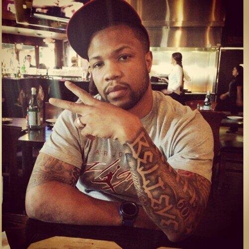 Janee3133Perez's profile picture. Both khawaj sraas n Parvez Rashed r sad for nt gettin protocol at GHQ on yawm e shuhada lol pity on dem