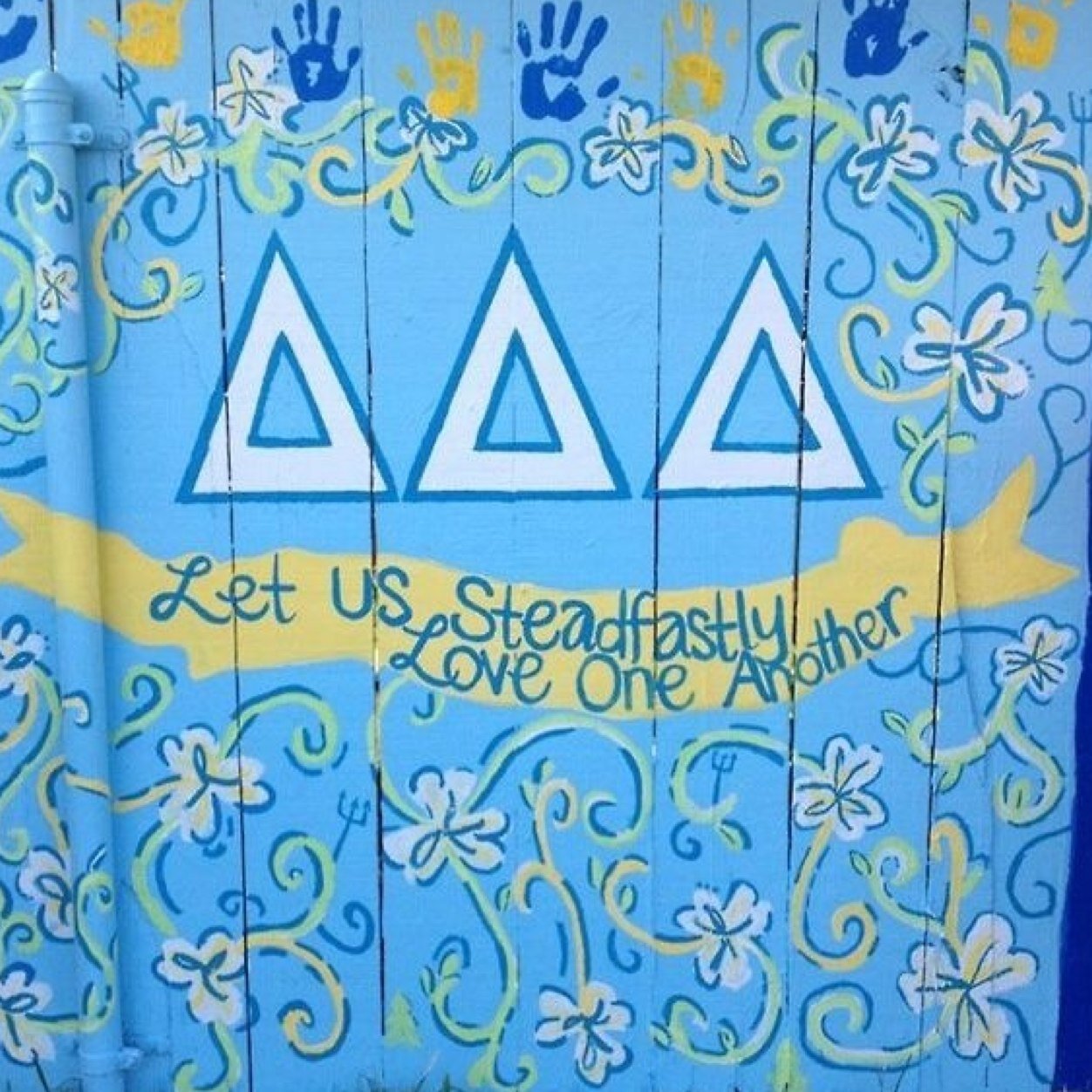 TriDeltIt's profile picture. Whatchu know about that ΔΔΔ