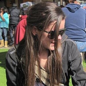 Periodista. Máster en Relaciones Internacionales. Fanática del tenis, la radio, los podcasts y los mapas.