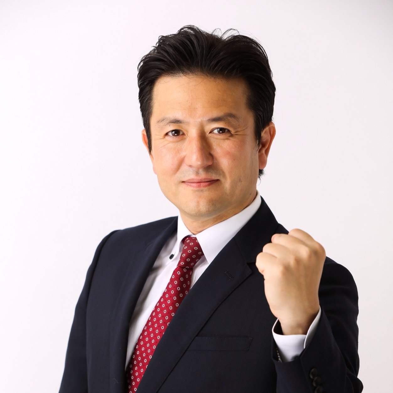 こんにちは古池隆典（こいけたかのり）です 【経歴】 1982年滝中学卒業 1985年滝高校卒業 1989年中部大学建築科卒業 【主な役職履歴】 2010年古知野南小学校PTA副会長 2011年古知野中学校PTA会長 2012年江南商工会議所青年部会長 2013年江南商工会議所青年部会長
