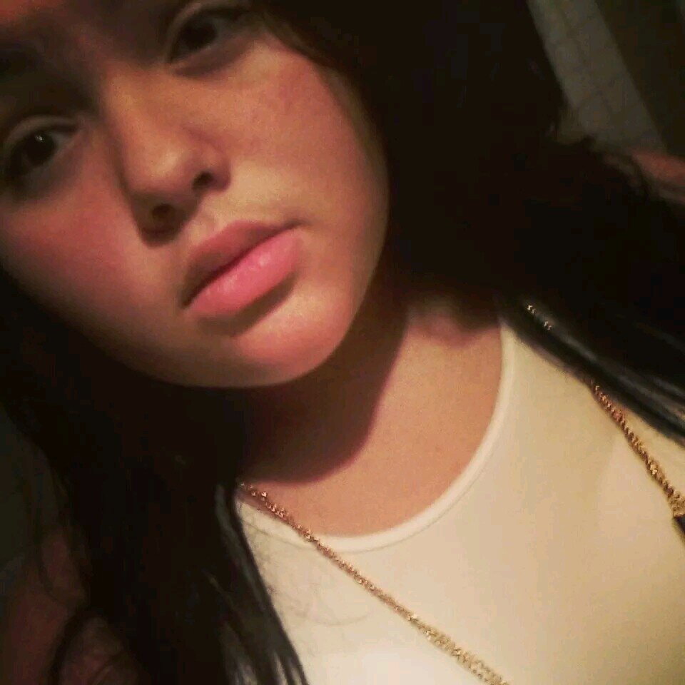 i love to party and have fun so follow and I'll follow back    you  can also find me on  VINE: tiffanycuesta