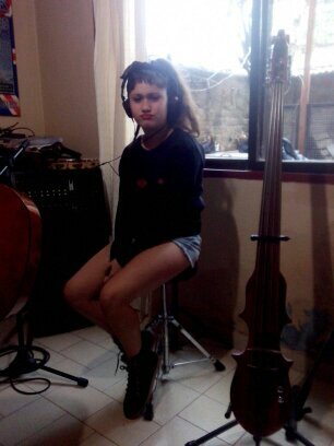 12 años, cantante, skater, Soldier/Smiler/Etechegonista. Chica Fotogénica♥