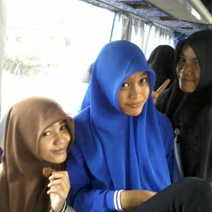 aq saiiank sama dy ya allah :* :))
