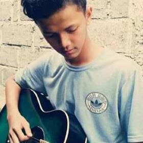 gua ya gua lu ya elu jadi gua sama lu beda !!!