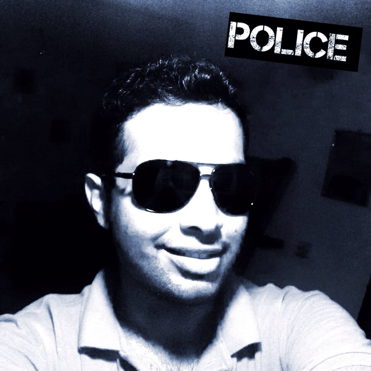 TV persona, morning show host, IT graduate, MBA holder, photographer, foodie and happily a Sri Lankan.