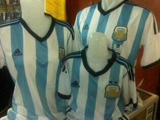 jersey WC 2014 95K , jersey team season 2013 75K PIN : 7CEF482A