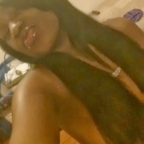 Fuck A Bio,You Gone Make Up Yo Own Story Anyway So Shut Up Bitch & Follow #TeamFollowBack #TeamProudMommy FMOI:_mauricemisses_