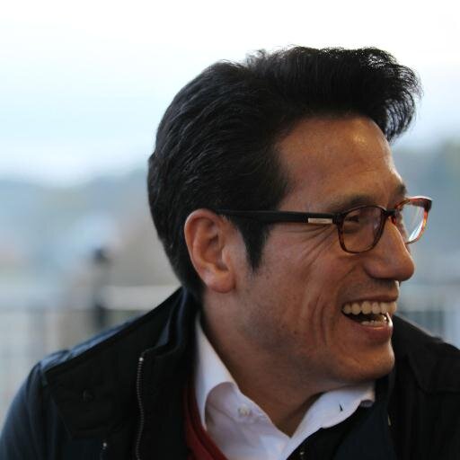 아무리 일 잘해도 소통 못하면 실패한 정책. 많이 말하기보다 
많이 듣는 정치인 되겠습니다. 늦둥이 아빠, 45대 문화체육관광부 장관, 16~20대 국회의원. 여주, 양평.
https://t.co/0zf7gWvXYS