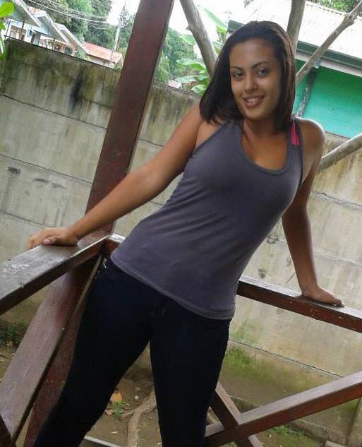 Amo a Jesús y soy cristiana catolica :) Agradezco cada día mi existencia.El Espíritu Santo es mi fortaleza. 
  -ILove☂