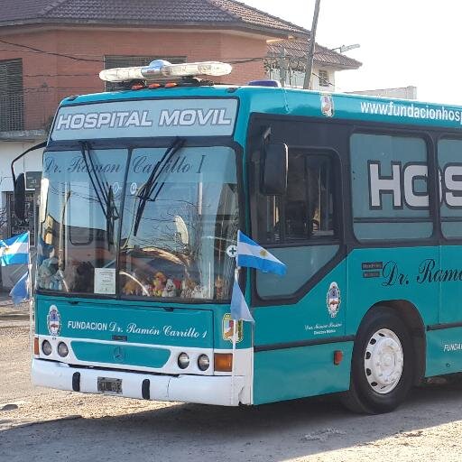 Hospital Mòvil Bonaerense , 25 años atendiendo en barrios carenciados de todo el pais. Dir: @martinjacobiSi y @Moniclemen   .