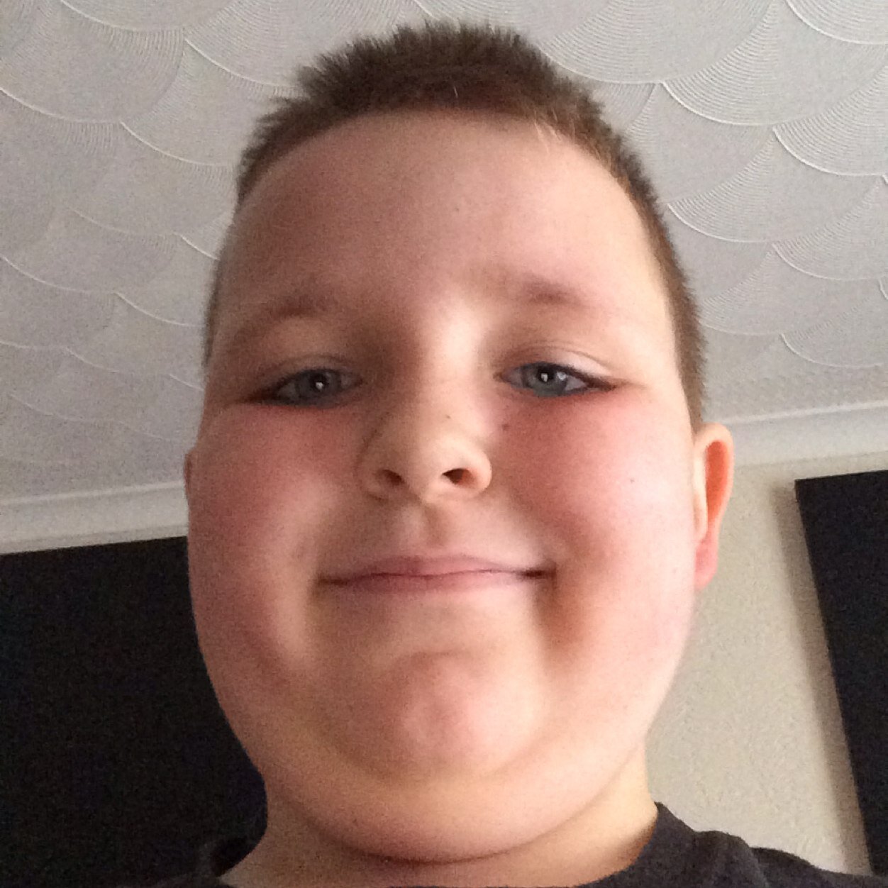 Singer songwiter buding actor dancer fan of harry potter,dirty dancing,the sound of music,football and enything disney age 8