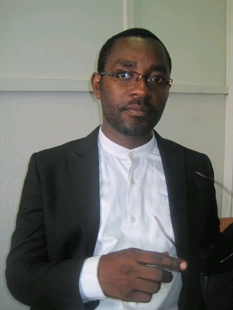 Au commencement Dieu crea (...), après avoir tt cree, il dit:Creons Mat Mephy Jr a notre image...