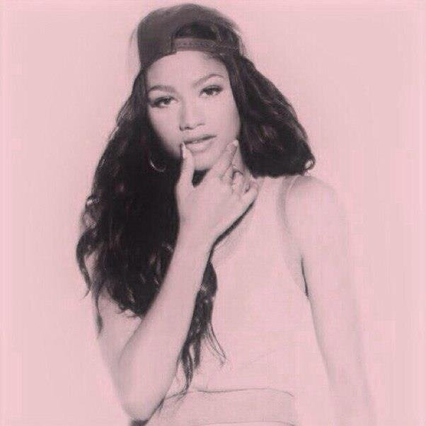 О себеTake a look at yourself and then make a change! DFTS:) My new single #REPLAY is out now - http://t.co/cUjmQUZTaW
