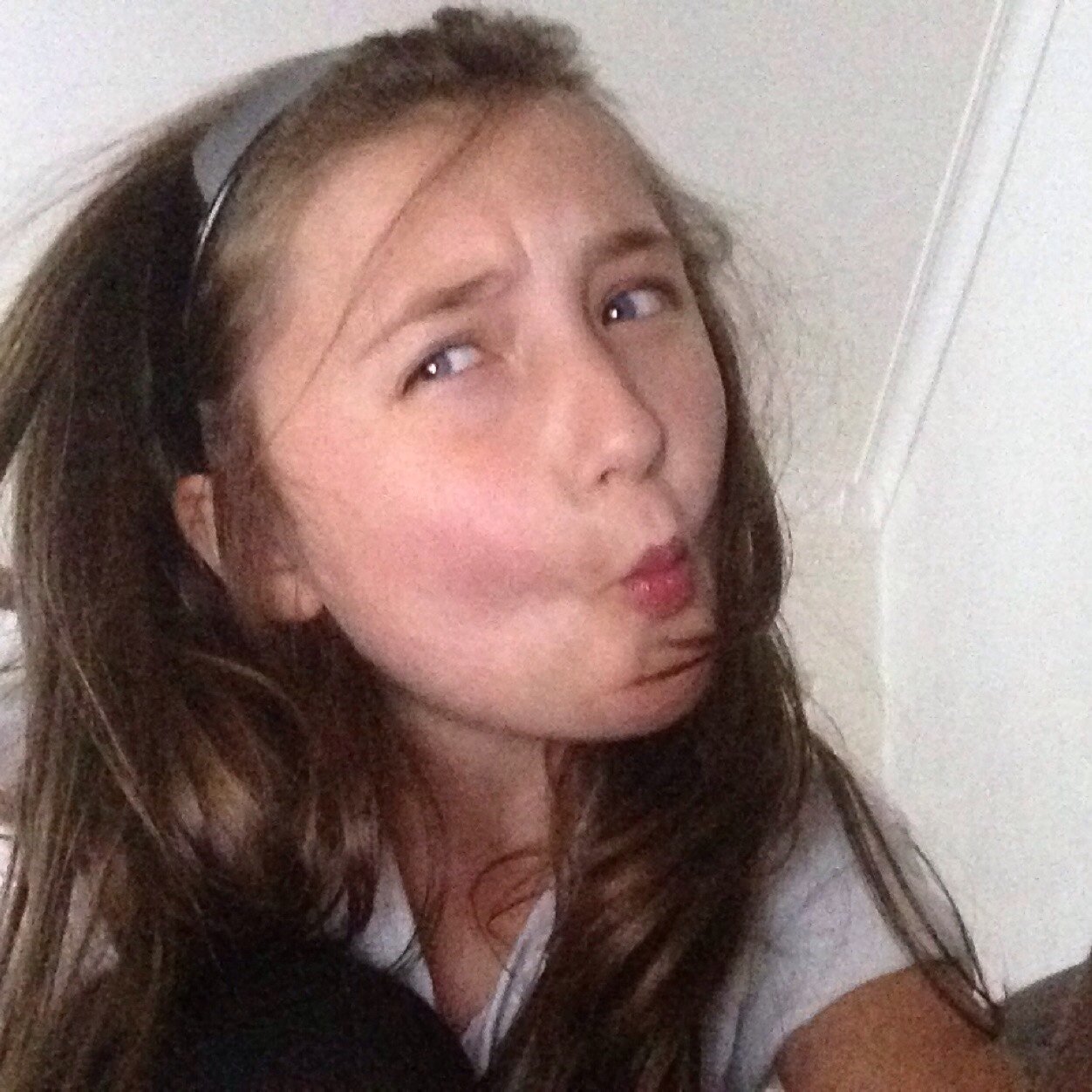 7 year old, love , youtube, insgram , Twitter ,animales i love boston really well