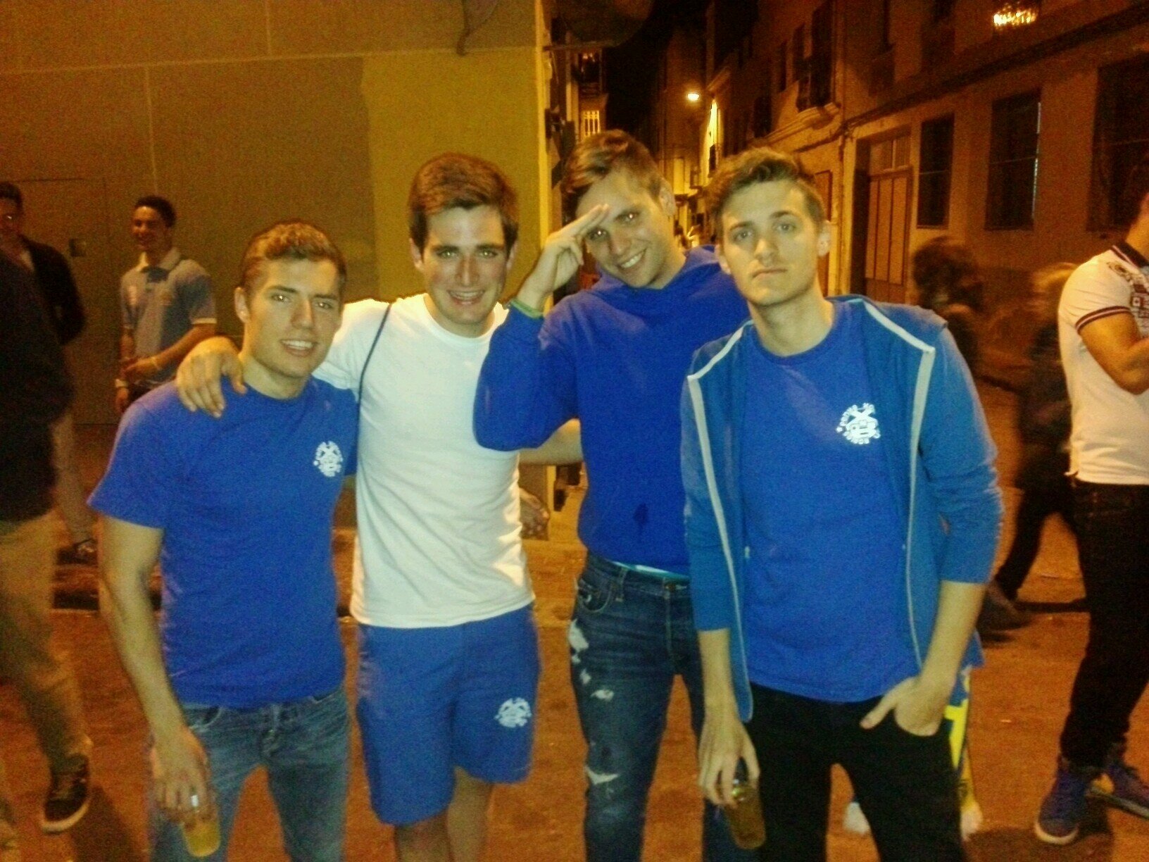 Estudiante de Enfermeria, CEU. Oficial de la peña XnB de vila-real.
