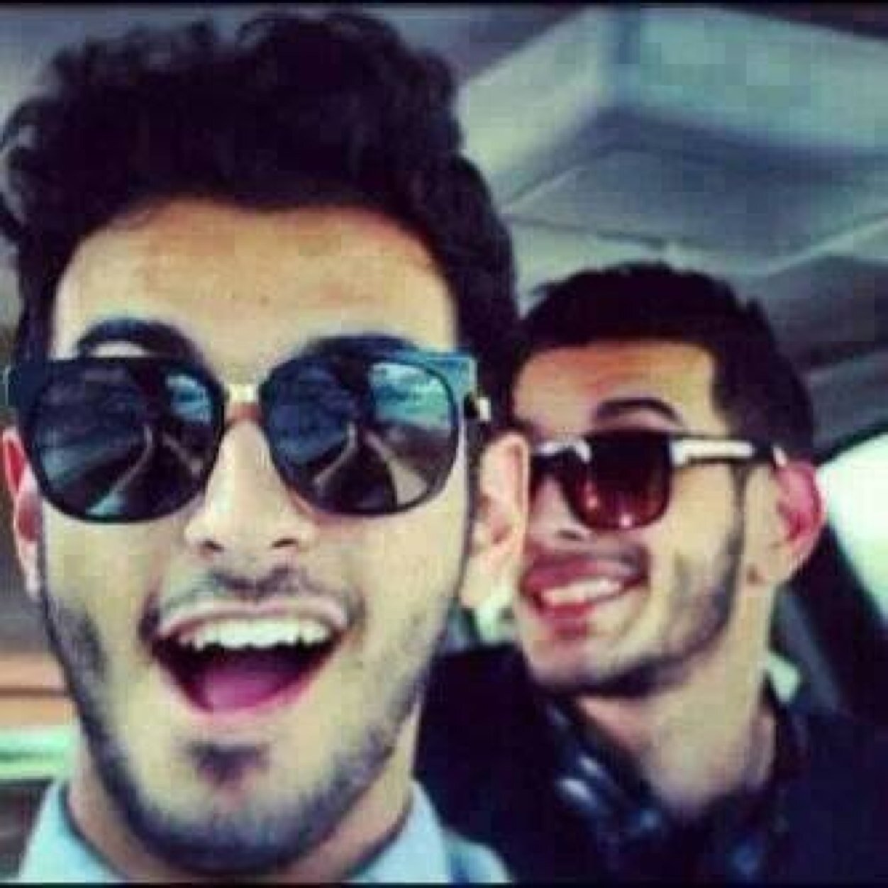 AhmadRamroom's profile picture. :/ 
Single w ma7da 8de