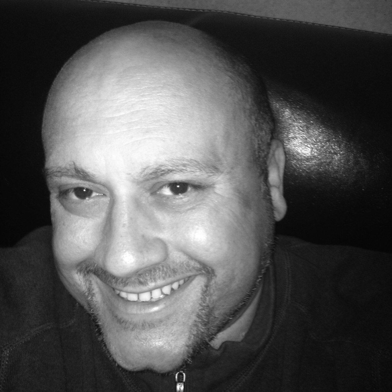 Dad, husband, digital strategist, pianist, cook.