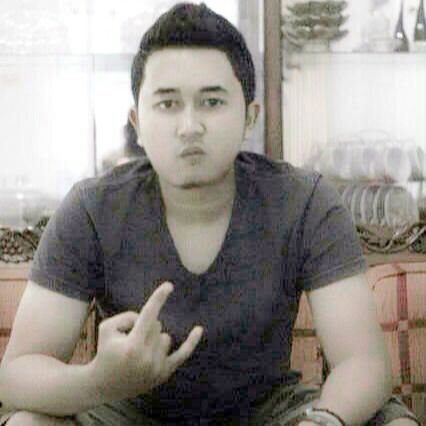 yoga_violator's profile picture. 