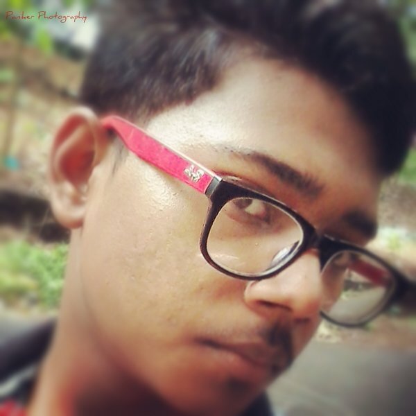 17 yrs old. Single havent found love yet. Respect women and i like those people who treat me nice others can kiss my ass.