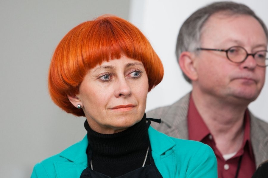Секс не касается никого, кроме тех троих, кто в нем участвует.