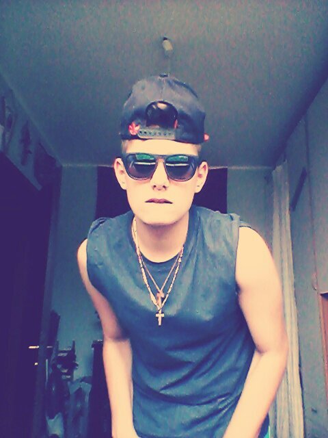 mendix98's profile picture. FORZA MILAN♡