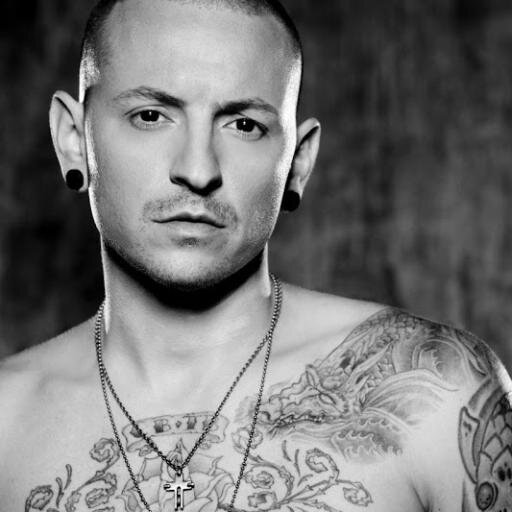 Lead vocalist of Linkin Park. [#RP account, not Chester Bennington] #Single