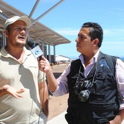 Director, guionista, narrador de documentales.