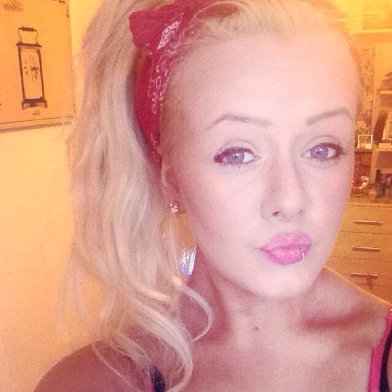 Follow me✌️
Insta - becks.x
Fb - becka bull