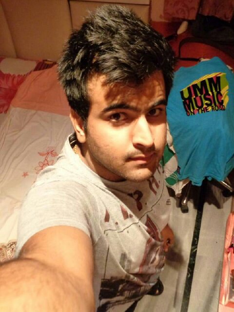 I BELIEVE IN GOD AND A STRONG HUSTLE.LOVE IS MY LIFESTYLE AND MUSIC IS MY DRUG.GODBLESS #MUSIC #LOVE #PEACE #BM Nagpur.INDIA