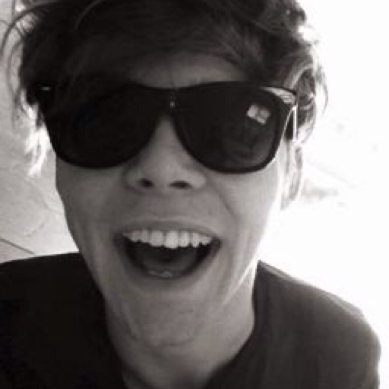 hello!! please rt & fav this for me!! thank you so so so muchhttps://twitter.com/nocturnialls/status/561186382870102016