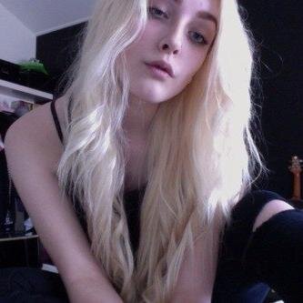 ты думаешь о будущем, чтобы сбежать из настоящего. @jeeevasss ♥