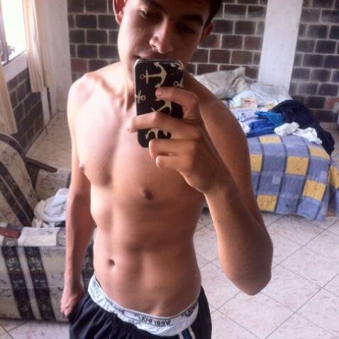 Piloto Aviador y amante al GYM