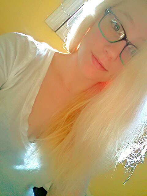 im Canadian , im 17 :3 . you look lost, come on go ahead follow me up, ill show u the way!