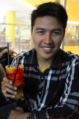 doniwidis's profile picture. Single | Bukan tipe orang yang suka pacaran jarak jauh (LDR) | Trauma sama orang jelek, bau badan dan pelit