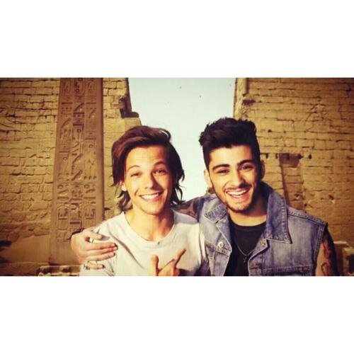 it's a free follow, please follow @bemineniallx i follow back xx