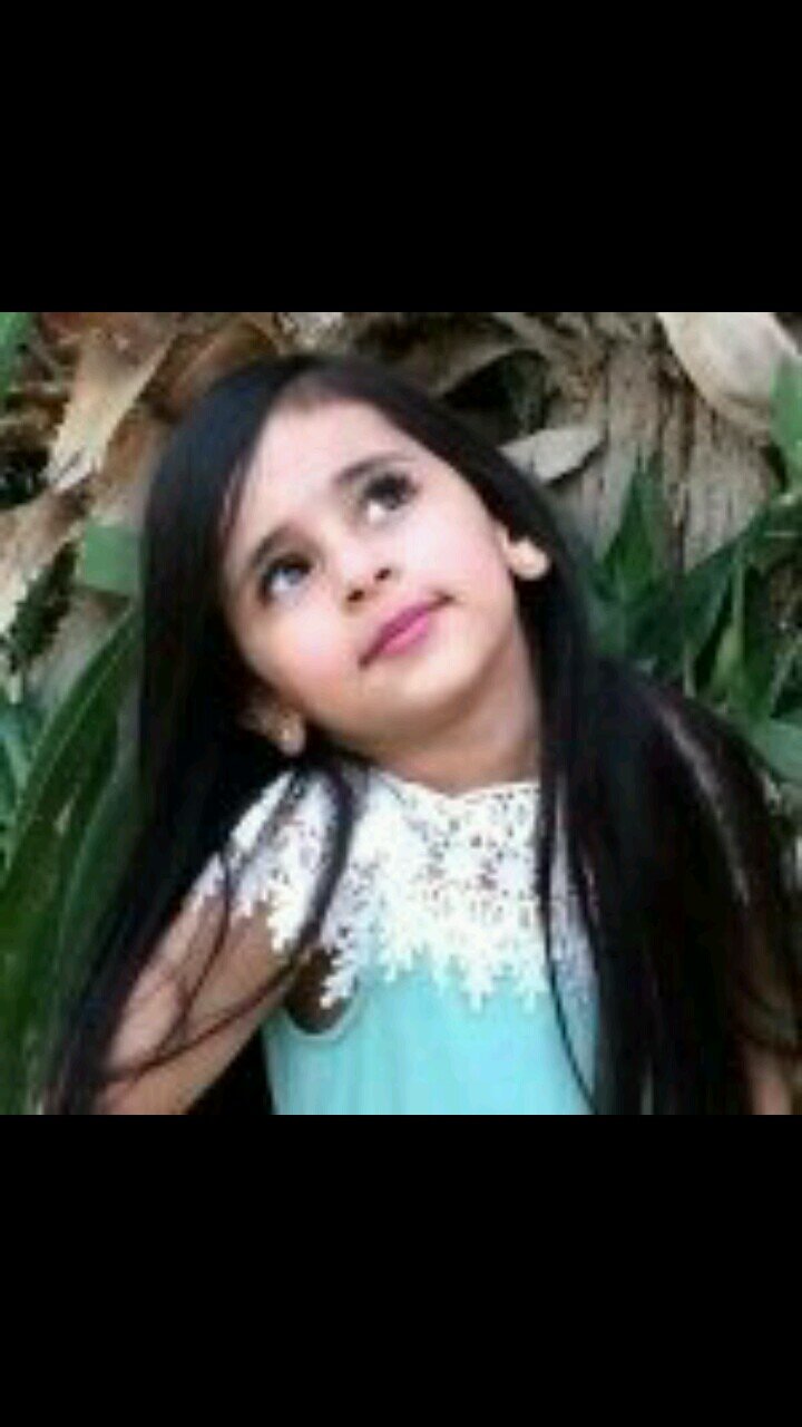 ‏‏.نفسي عزيزه كنها البرق يلمع 
محدن بيوصلها بعسر ولاطيب 
هذا كلامي يوصلك وانت تسمع 
واللي سمعته اعتبرها مطاليب'
