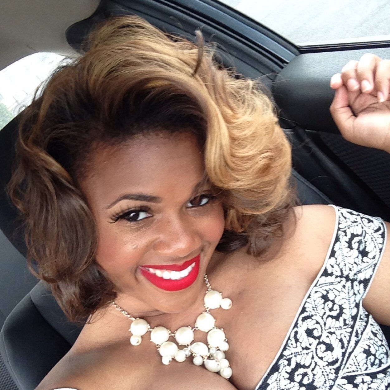 pcbundles's profile picture. INSTAGRAM : Prettyyycharmmm