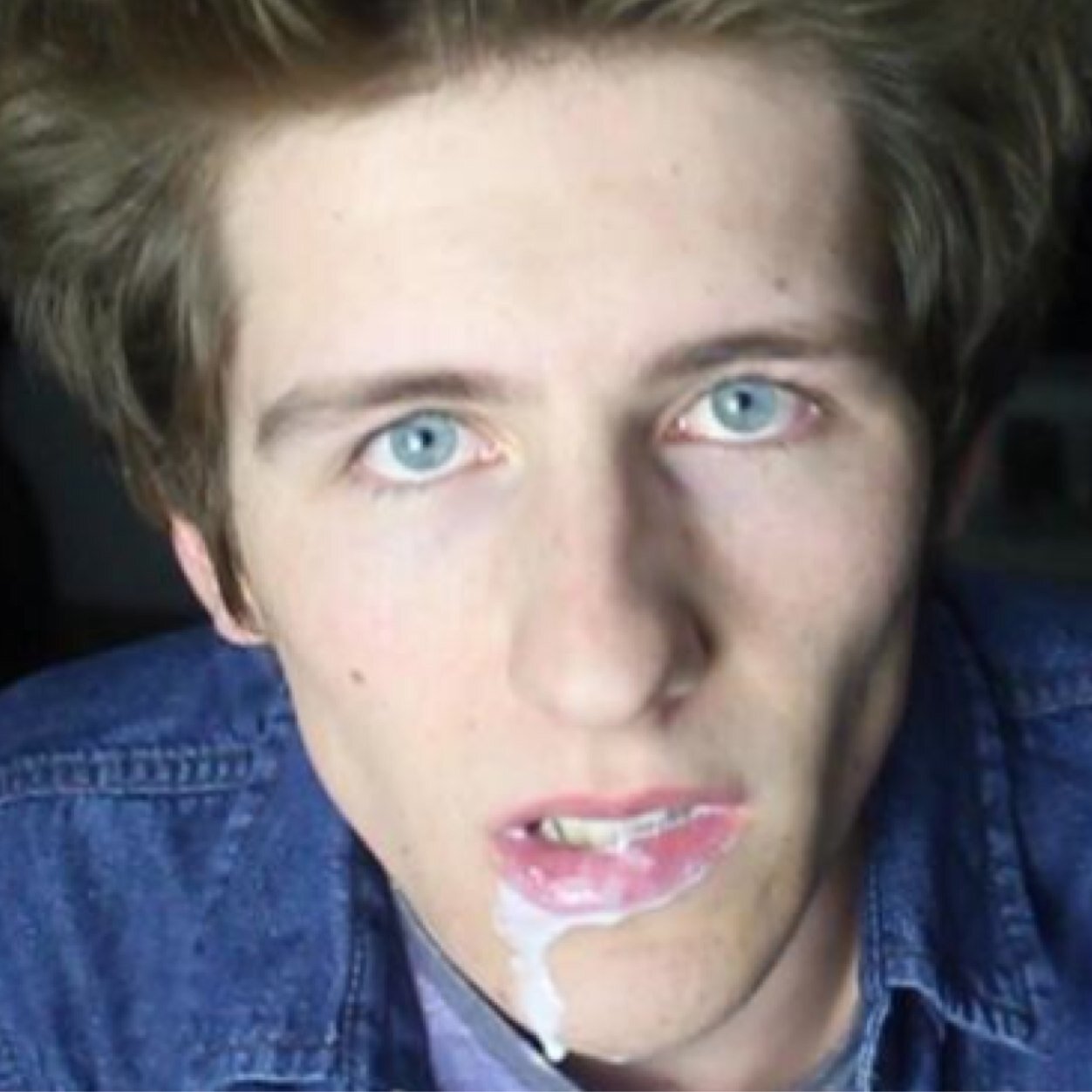 vegunsold's profile picture. Plz be happy