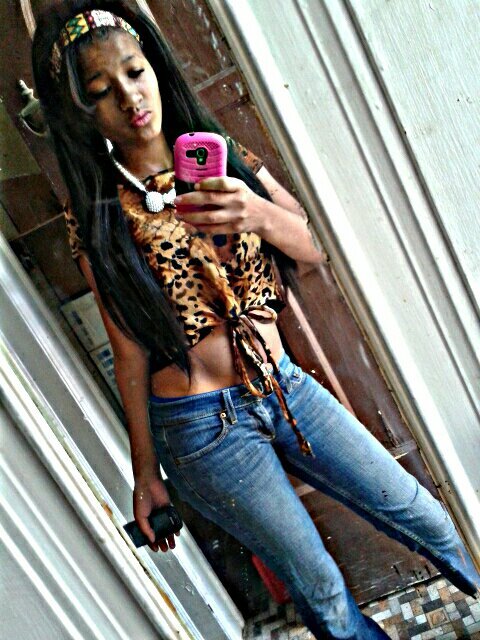 minding my own business so mind yours BTW rip destani n clay n auntie linda & manda & free Ralph & Melo