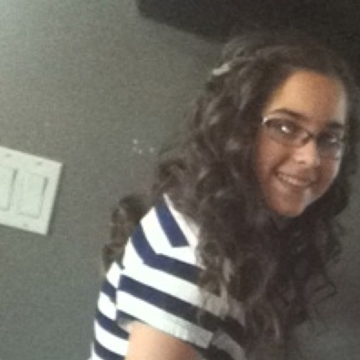 Hai its me! I love FOOD, especialy bacon!! Lots of friends that i would never change! My day to shine is November 27th 2001! Yolo so be careful with your life