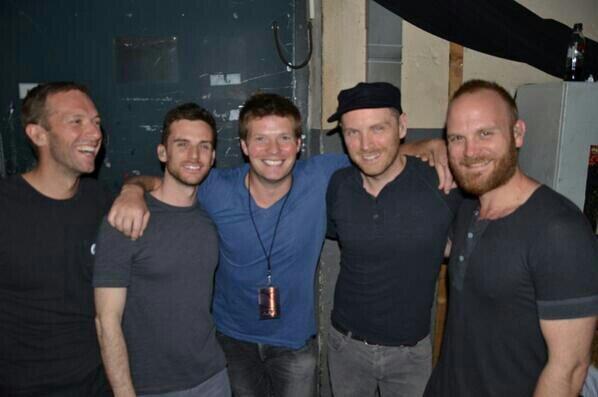 coldplayer, i love horse riding and i love Coldplay  the best band in the world   Instagram : fanory11