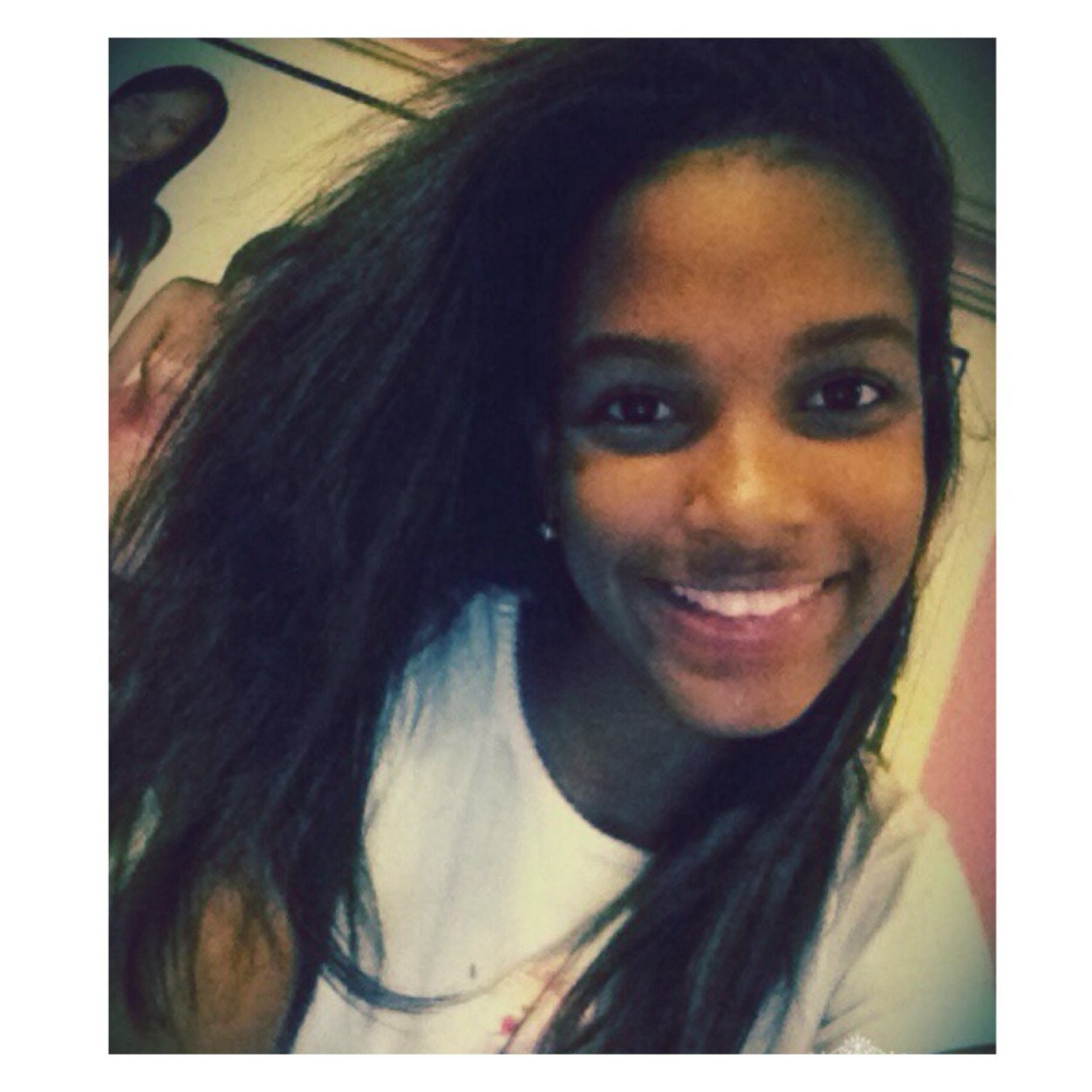 Its_LauraMich's profile picture. God -Family- Music -Friends - I FALLOW BACK !☺ Instagram : LauMich Bff's ? Danii , Yamil , Gabii , Lisstte , Lizbeth ,Mariam  , Pamela