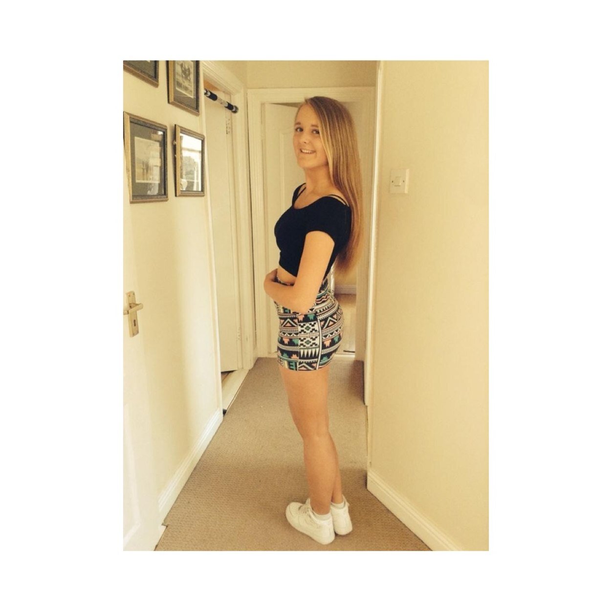 ♡Idek haha♡
Follow me?