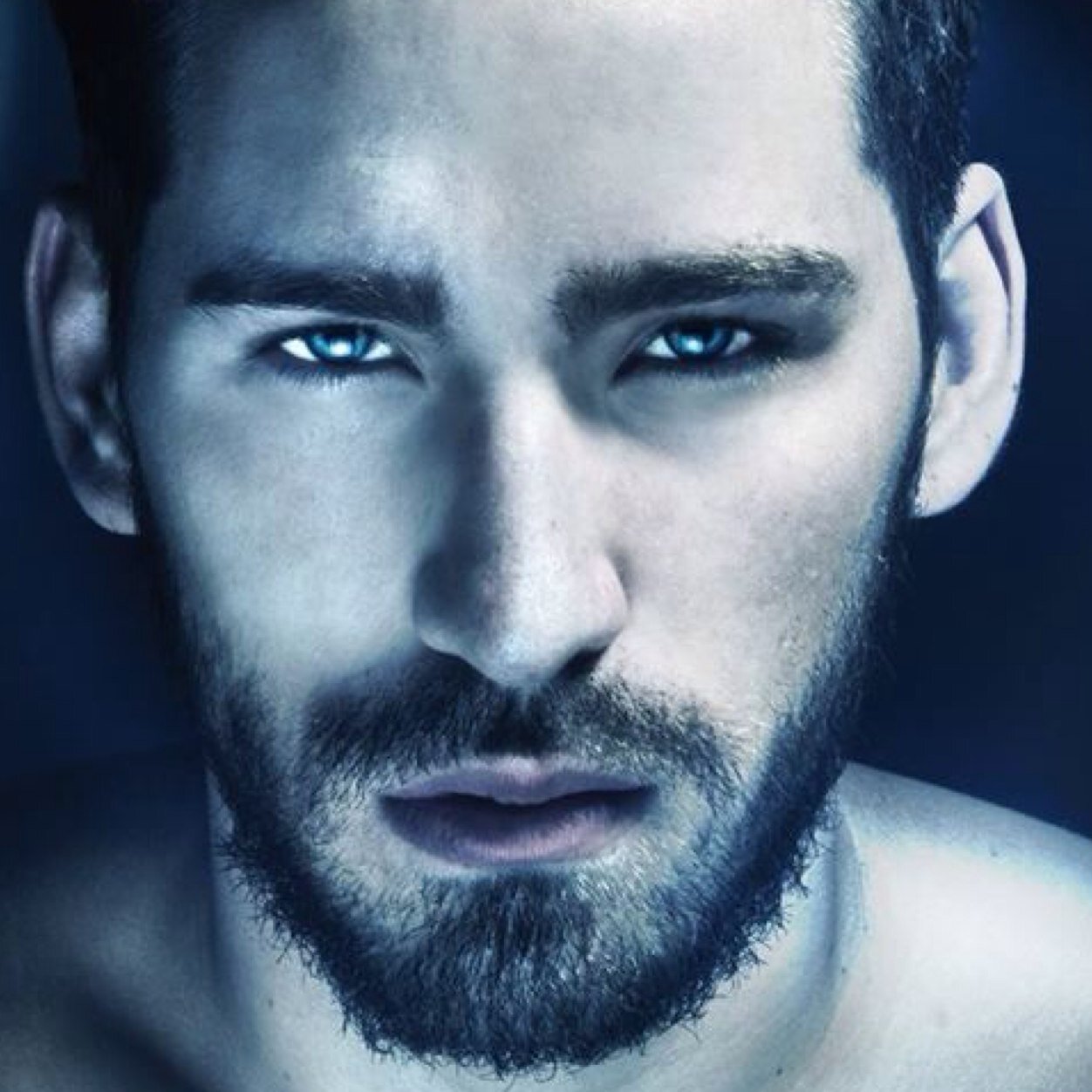 Argentina Fashion model, and executive producer at gootirecords. Jhony.gootirecords@gmail.com Peace love.