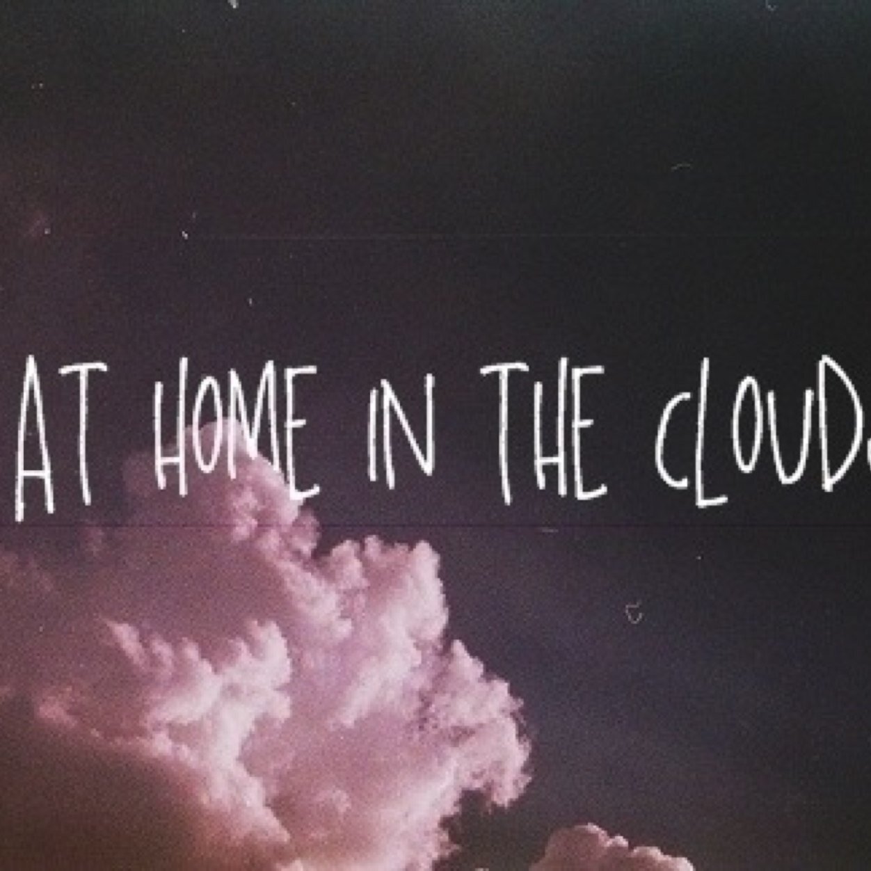 97JuliaMarie's profile picture. julia j'ai 17 ans et je follow back !!! :-D #tpmp